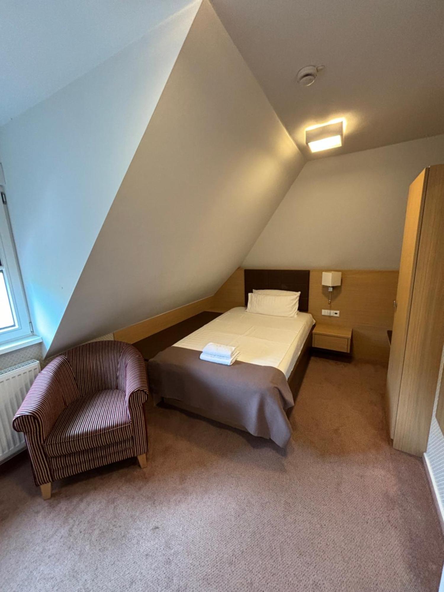 Hotel Ortel Gmbh Besigheim Buitenkant foto
