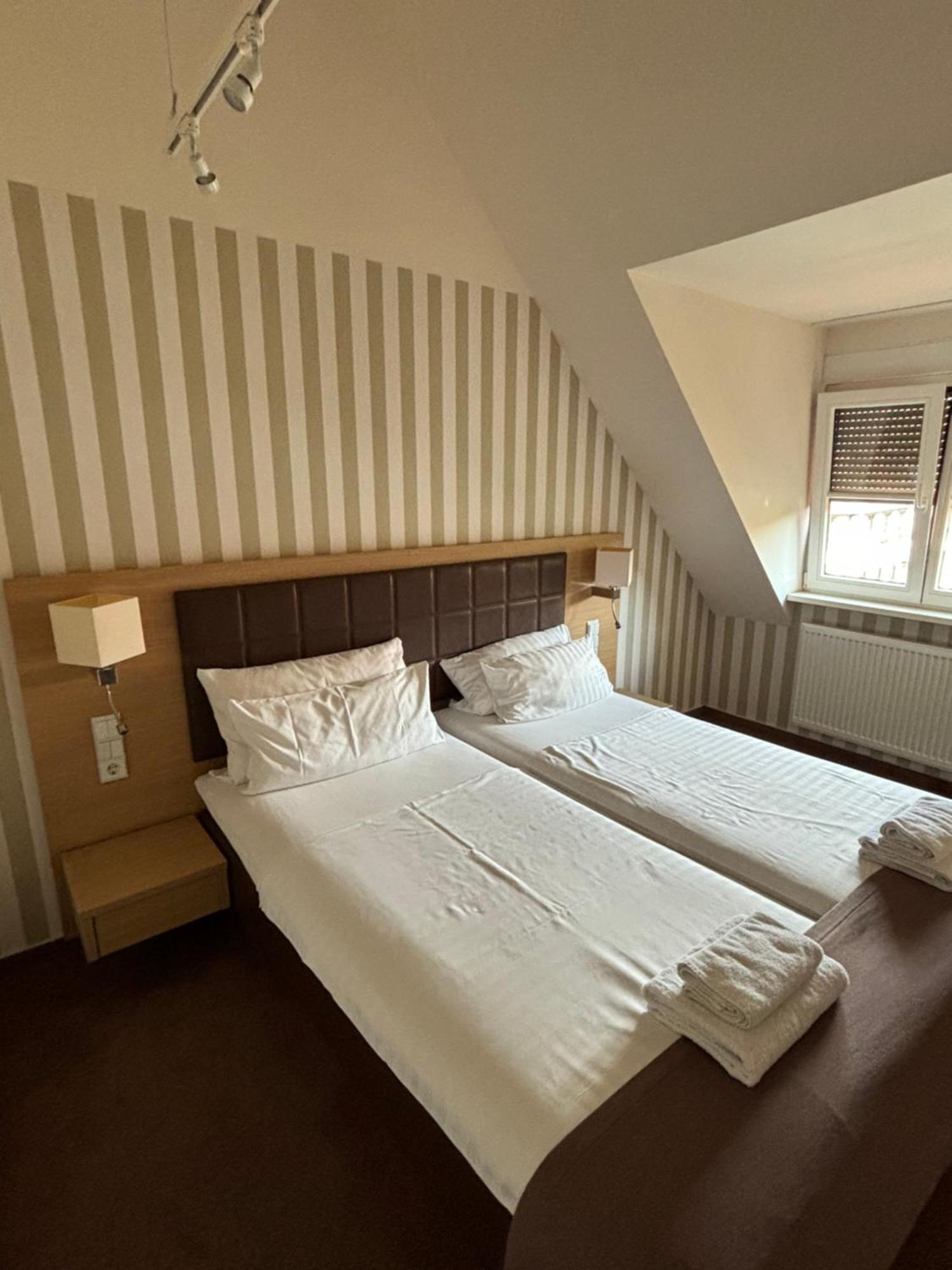 Hotel Ortel Gmbh Besigheim Buitenkant foto