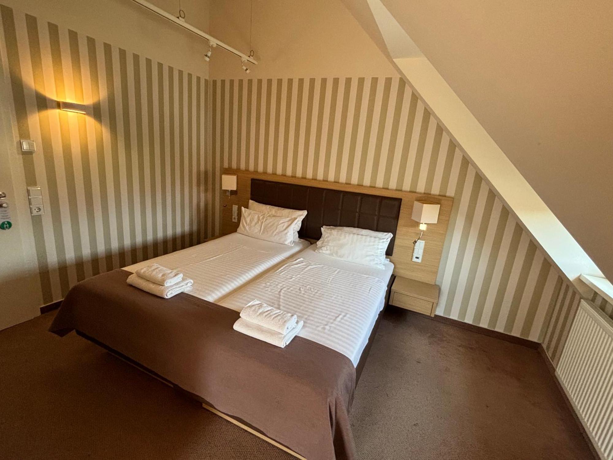 Hotel Ortel Gmbh Besigheim Buitenkant foto